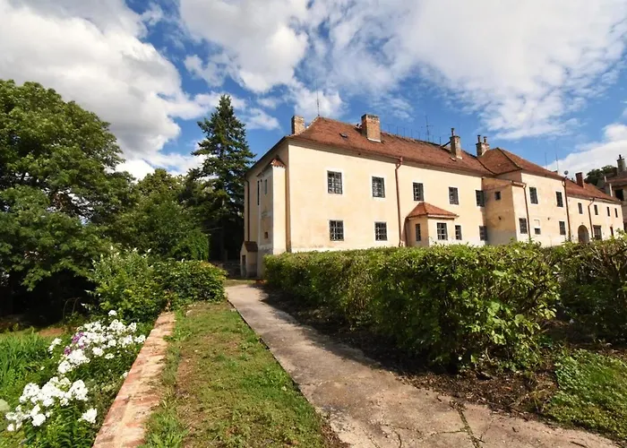 At Chateau Lejlighed